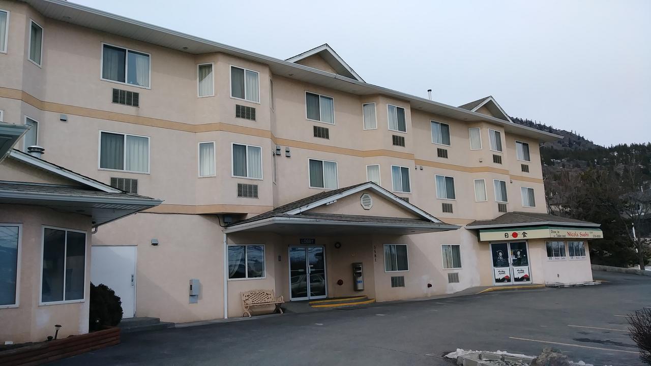 George Mountain View Hotel & Resto Merritt Exteriör bild
