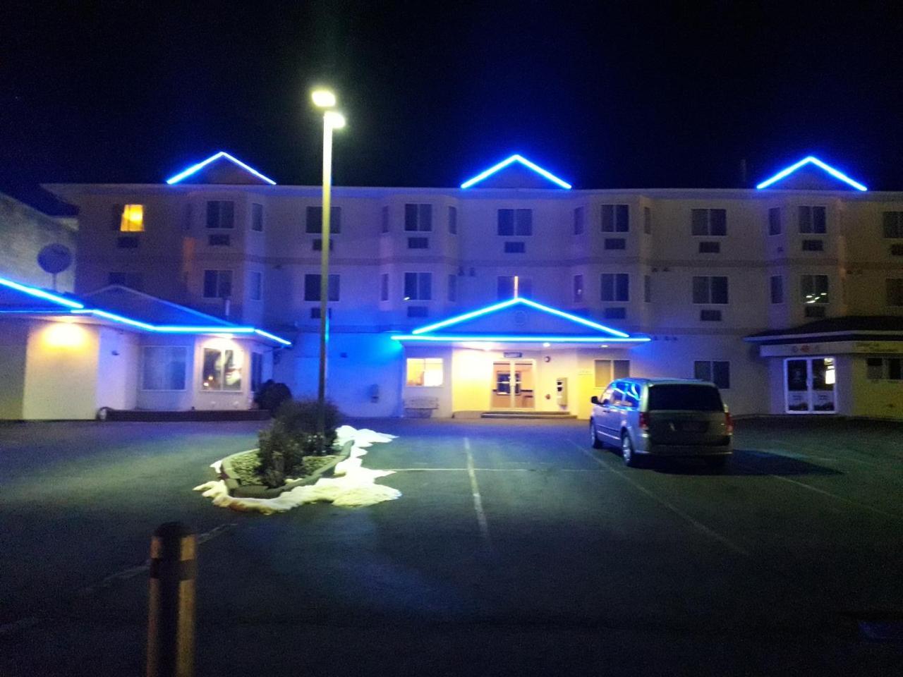 George Mountain View Hotel & Resto Merritt Exteriör bild